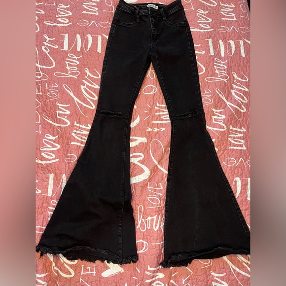 Rue 21 Black High-Waisted Distressed Flare Jeans – Size 0 (Women’s) - Picture 7 of 7